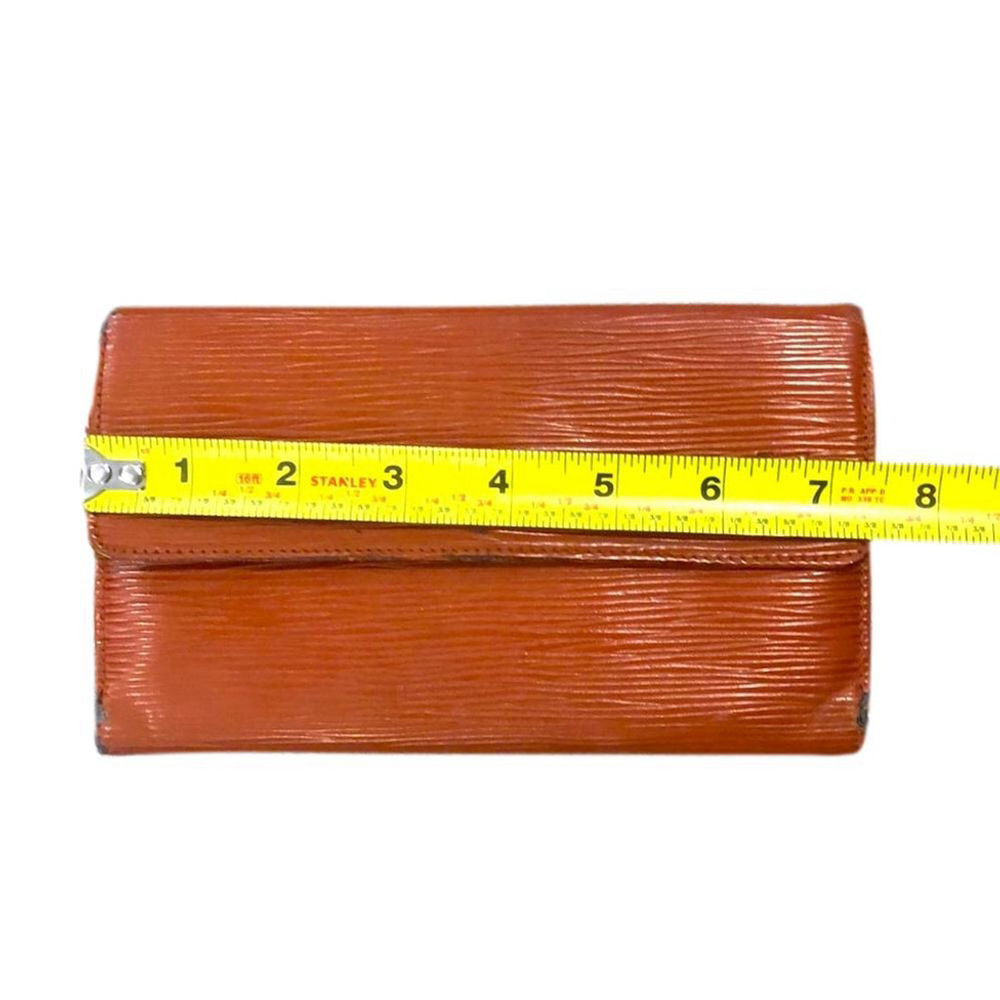 W LOUIS VUITTON Kenyan Fawn EPI Leather Sarah International Long Trifold Wallet - Picture 6 of 14